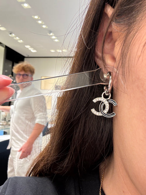 CHANEL Black and Silver CC Earrings | 香奈兒 耳環 (黑銀色)
