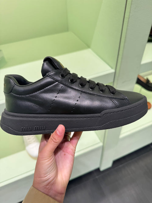 MIU MIU All Black Leather Sneaker | 繆繆 波鞋 (黑色)