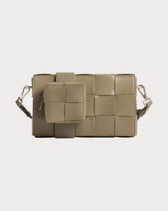 BOTTEGA VENETA Men's Leather Cassette with Versatile Strap | 葆蝶家 男仕手袋 (Taupe)