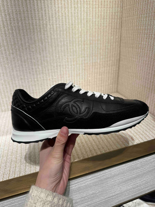 CHANEL G46373 CC Embossed Leather Sneakers | 香奈兒 CC 壓紋皮革運動波鞋 (黑色) - LONDONKELLY 英國名牌代購