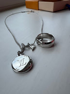 LOUIS VUITTON M62485 Monogram Charms Necklace | 路易威登 男仕頸鏈 (銀色) - LONDONKELLY 英國名牌代購
